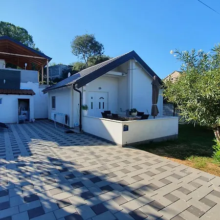 Kuca Za Odmor Dada * Sveti Filip i Jakov